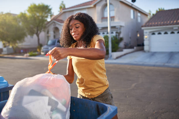Best Junk Hauling Services  in Auburn, IN